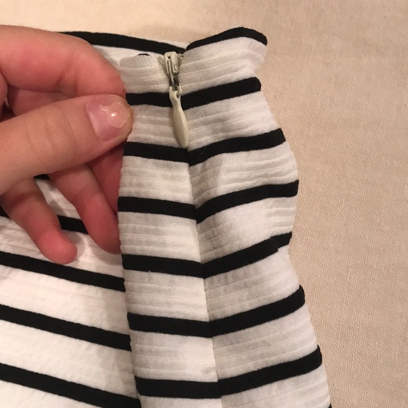 DesignLab 2-Piece Scalloped Crop Top and Skirt - Picture 6 of 7